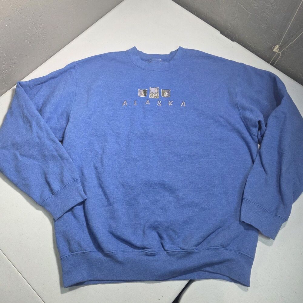 Vintage 90s Alaska Sweatshirt Mens L Cornflower Blue Embroidered Nature